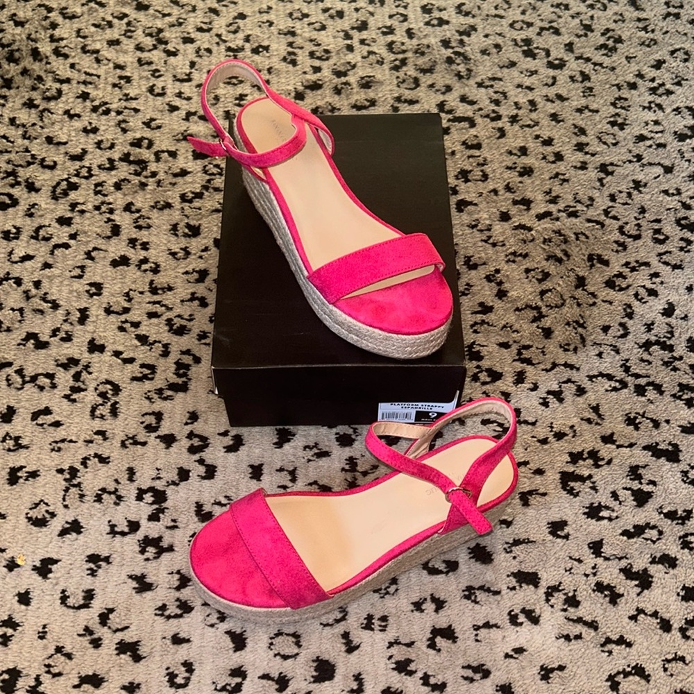 Maui Rose wedges